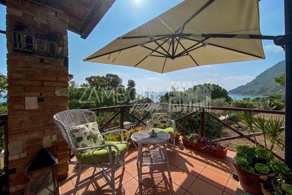 pentavano in vendita a Terracina