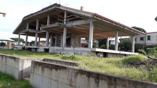 casa indipendente in vendita a Terracina