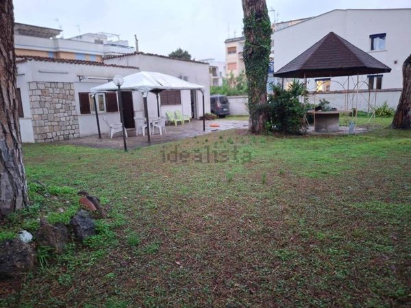 casa indipendente in vendita a Terracina