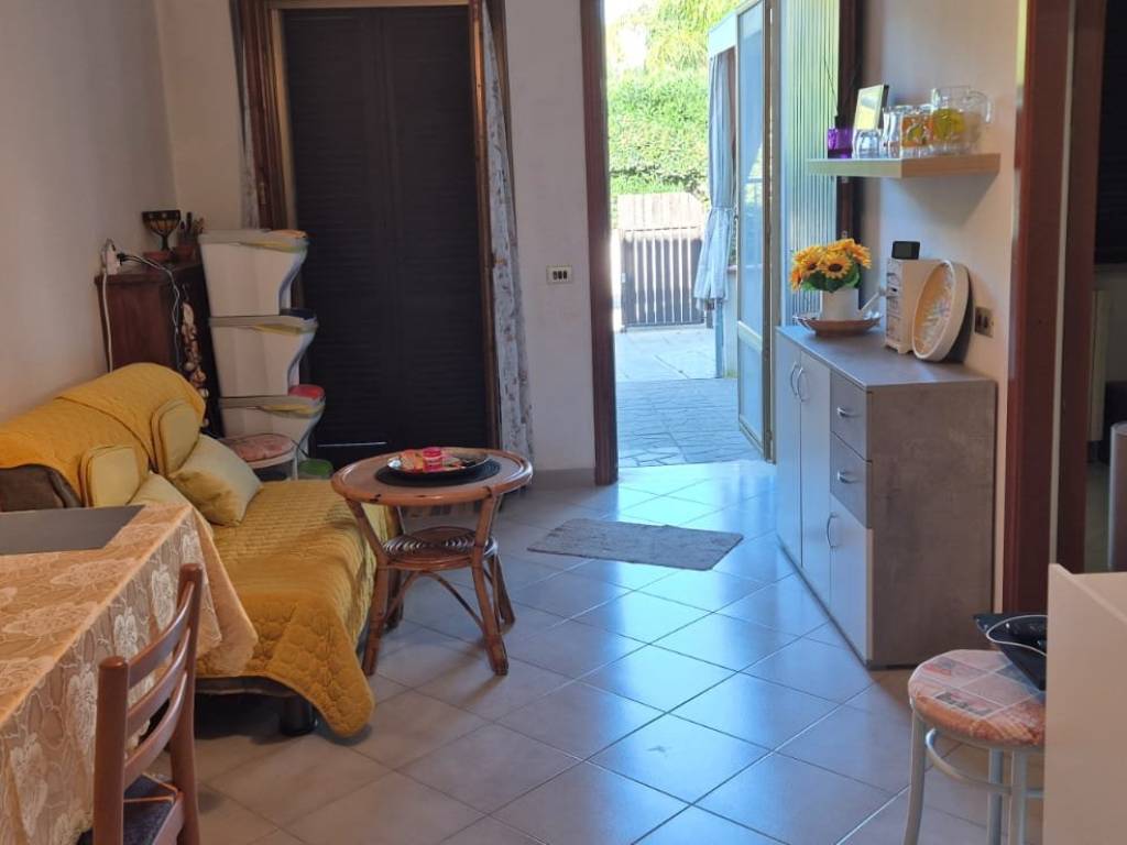 appartamento in vendita a Terracina in zona Hermada