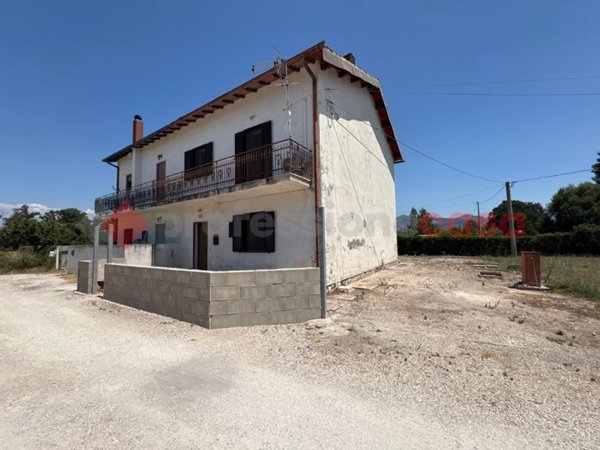 casa indipendente in vendita a Terracina in zona Hermada