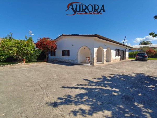 casa indipendente in vendita a Terracina in zona Hermada
