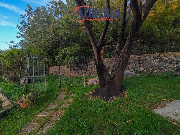 casa indipendente in vendita a Terracina