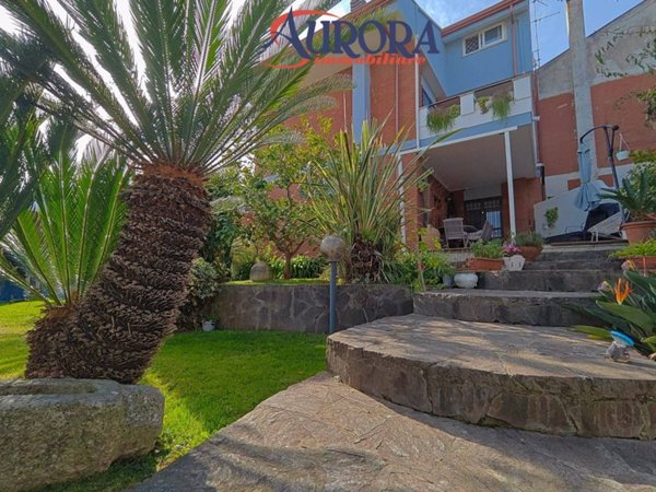 casa indipendente in vendita a Terracina in zona Hermada