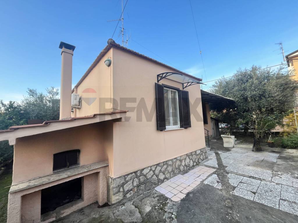 casa indipendente in vendita a Terracina