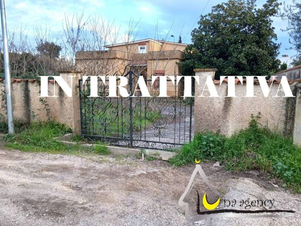 casa indipendente in vendita a Terracina in zona Hermada