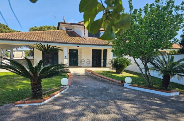 casa indipendente in vendita a Terracina