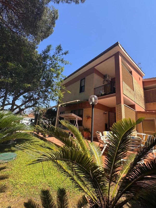 quadrivano in vendita a Terracina