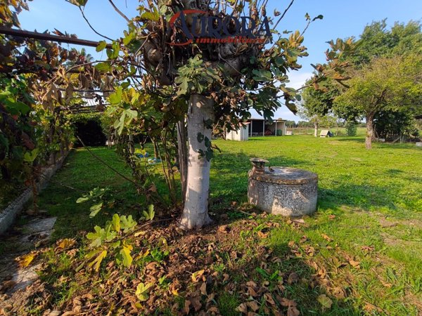casa indipendente in vendita a Terracina in zona Hermada