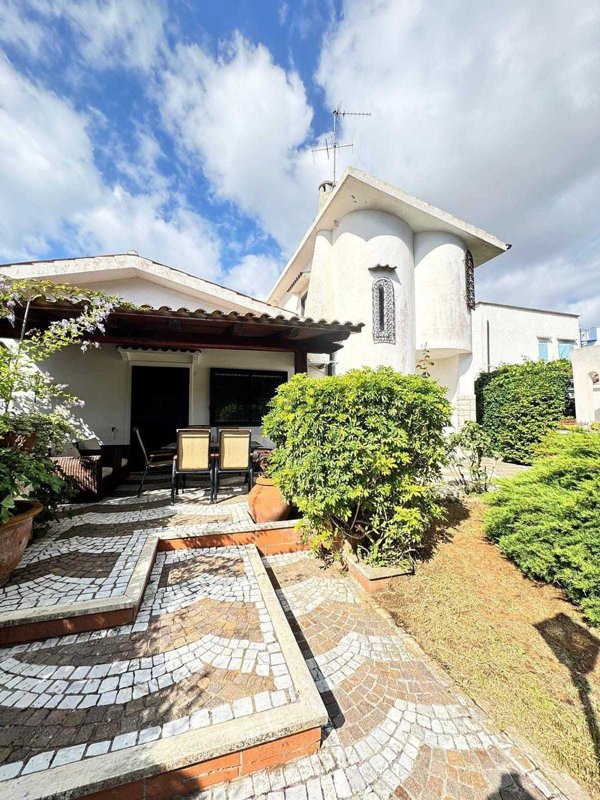 casa indipendente in vendita a Terracina