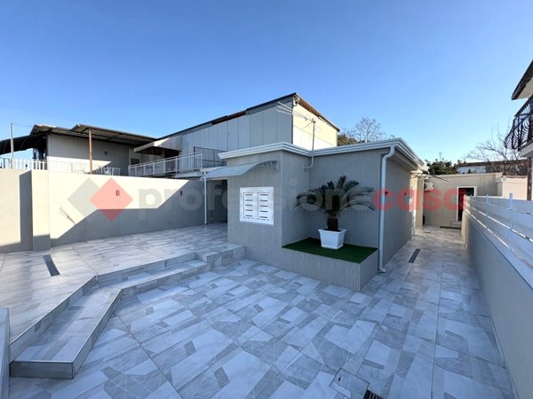 casa indipendente in vendita a Terracina