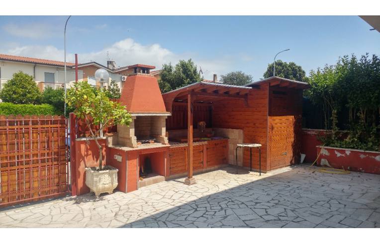 casa indipendente in vendita a Terracina in zona Hermada