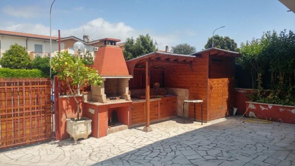 casa indipendente in vendita a Terracina in zona Hermada