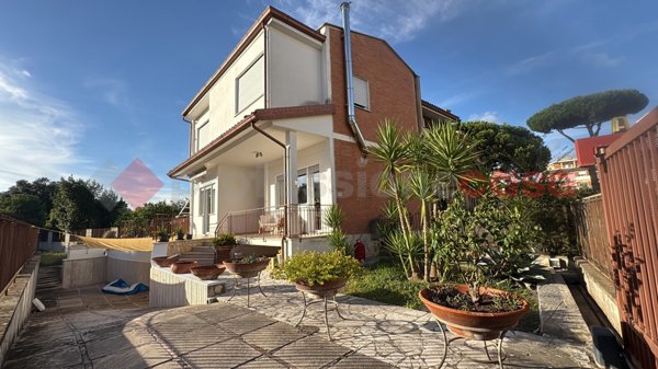 casa indipendente in vendita a Terracina