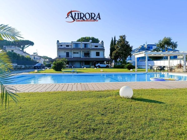 casa indipendente in vendita a Terracina