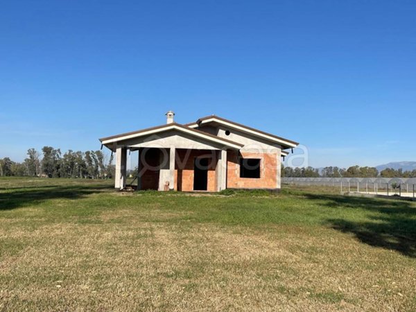 casa indipendente in vendita a Terracina in zona Hermada