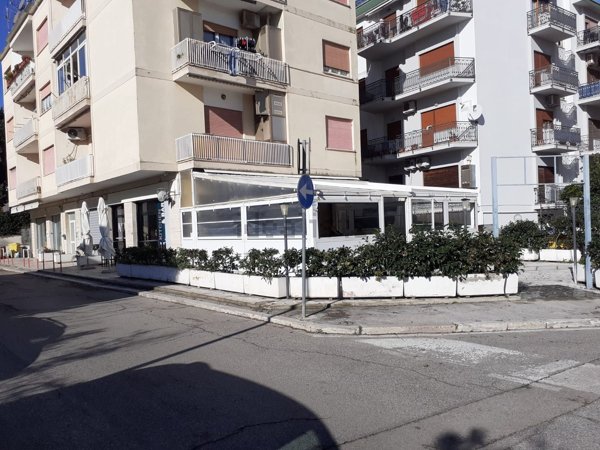 locale commerciale in vendita a Terracina