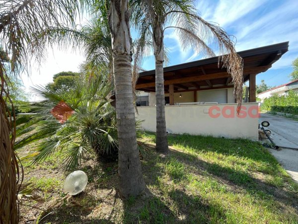 casa indipendente in vendita a Terracina