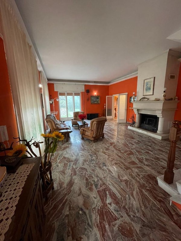 casa indipendente in vendita a Terracina