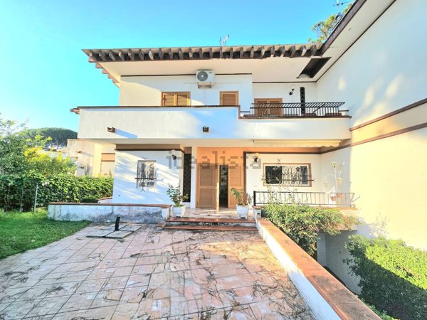 casa indipendente in vendita a Terracina