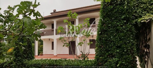 casa indipendente in vendita a Terracina in zona Hermada