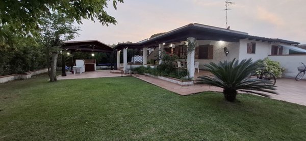 casa indipendente in vendita a Terracina