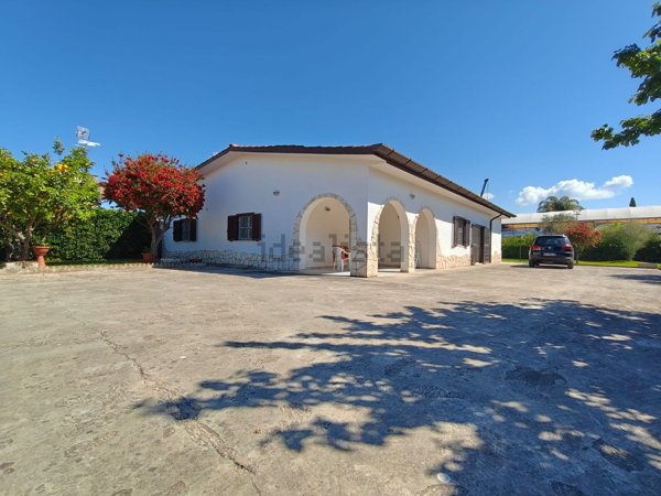 casa indipendente in vendita a Terracina