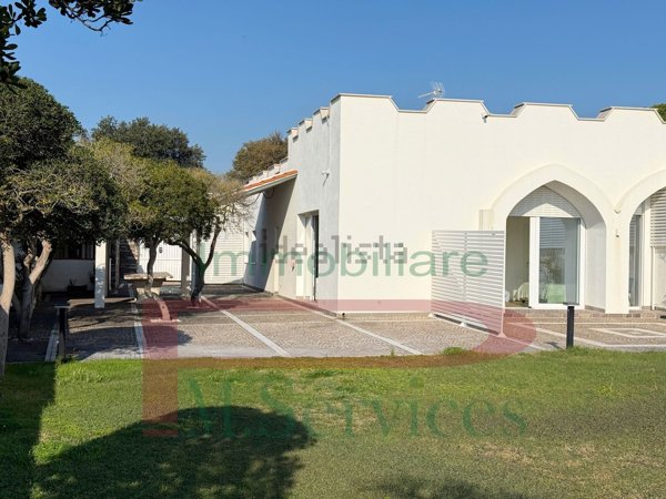 casa indipendente in vendita a Terracina