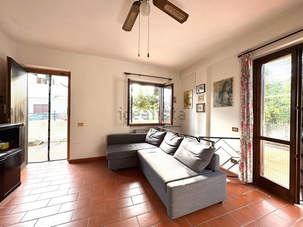 casa indipendente in vendita a Terracina in zona Hermada