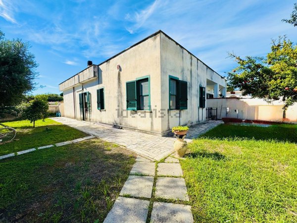 casa indipendente in vendita a Terracina