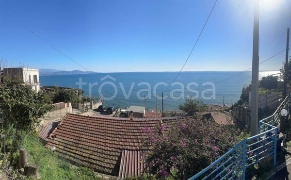 casa indipendente in vendita a Terracina