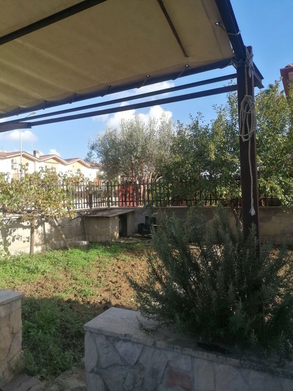 casa indipendente in vendita a Terracina