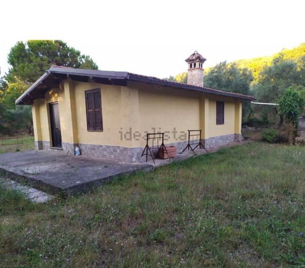 casa indipendente in vendita a Terracina