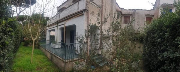 casa indipendente in vendita a Terracina