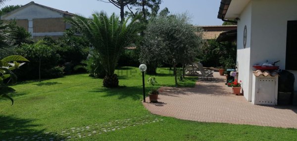 casa indipendente in vendita a Terracina