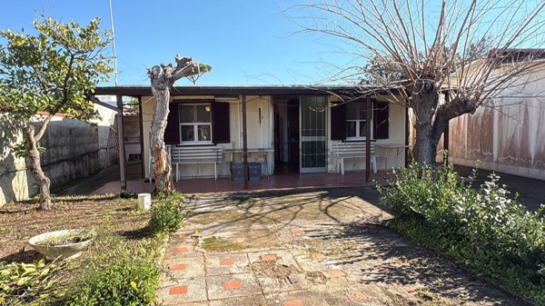 casa indipendente in vendita a Terracina