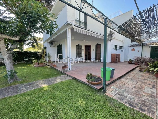 casa indipendente in vendita a Terracina