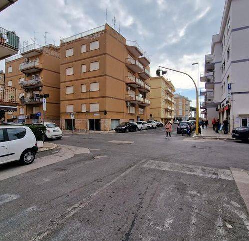 negozio in vendita a Terracina