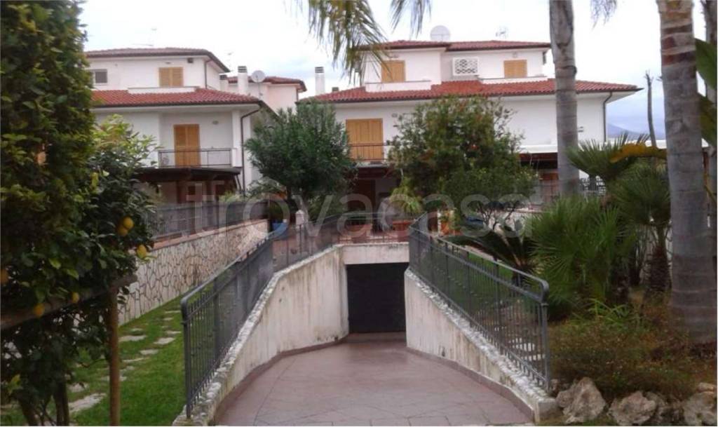 casa indipendente in vendita a Terracina