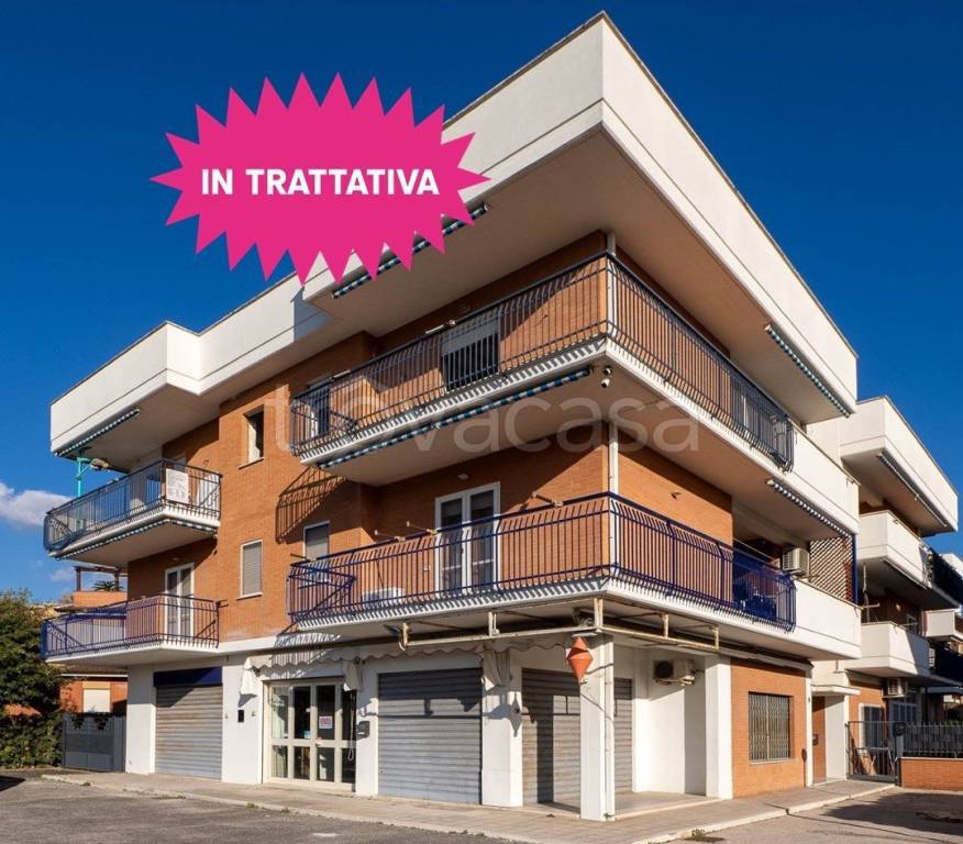 negozio in vendita a Terracina