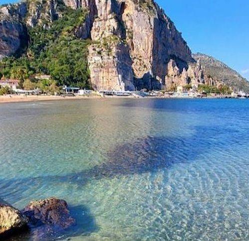 casa indipendente in vendita a Terracina