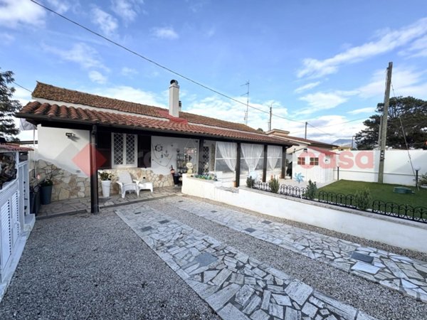 casa indipendente in vendita a Terracina