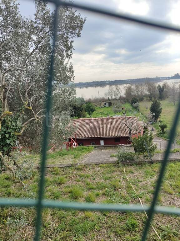 casa indipendente in vendita a Terracina
