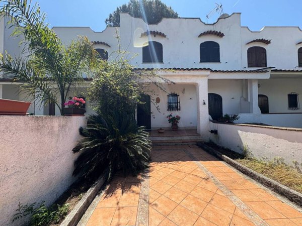 casa indipendente in vendita a Terracina