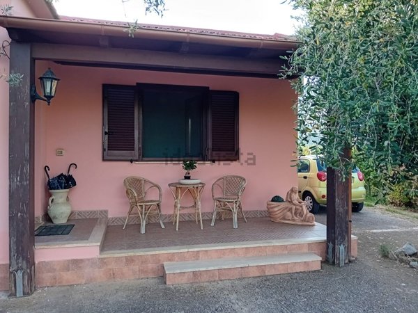 casa indipendente in vendita a Terracina