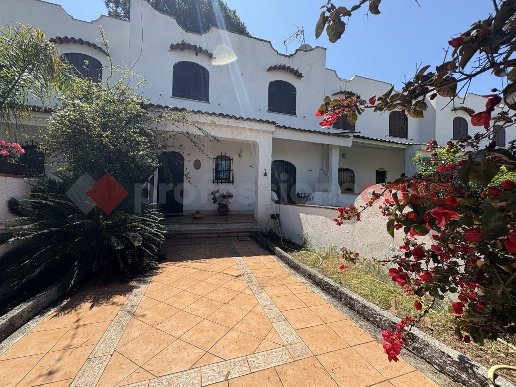 casa indipendente in vendita a Terracina