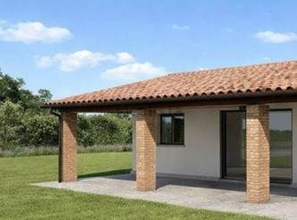 casa indipendente in vendita a Terracina