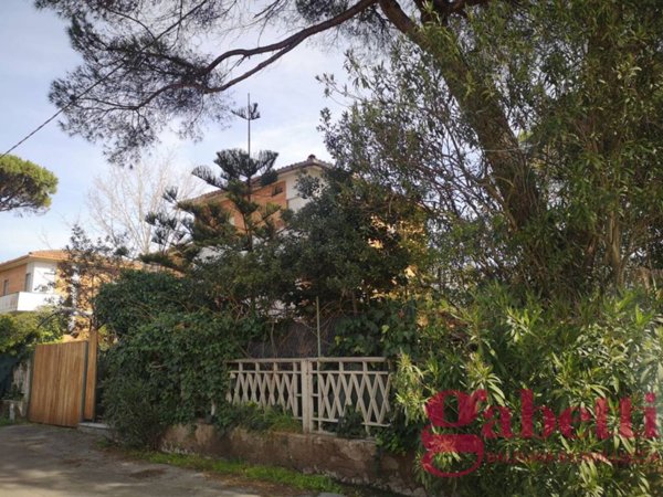 casa indipendente in vendita a Terracina