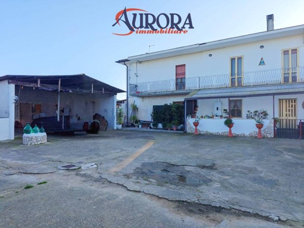 casa indipendente in vendita a Terracina in zona Hermada