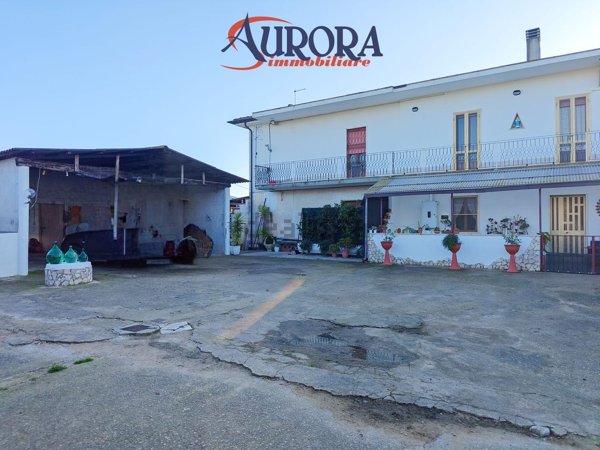 casa indipendente in vendita a Terracina in zona Hermada